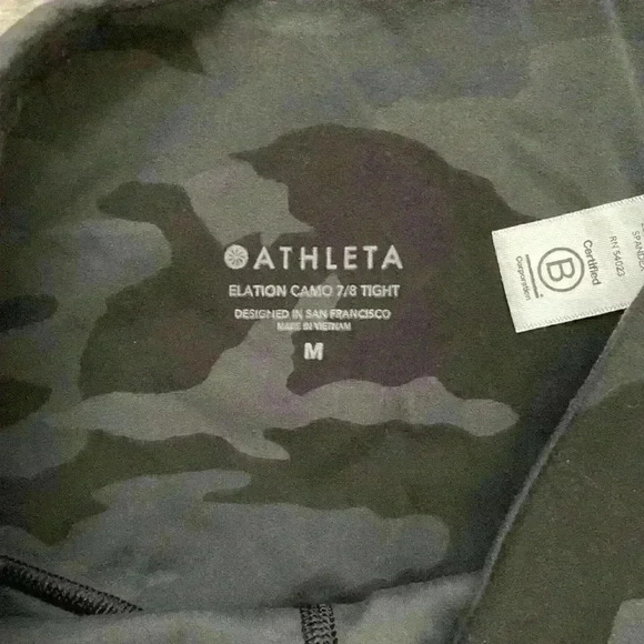 Athleta Elation Camo 7/8 Tight - Picture 4 of 6